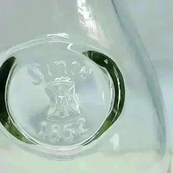 Set of 2 Quart Milk Bottles-Vintage - Picture 2 of 7